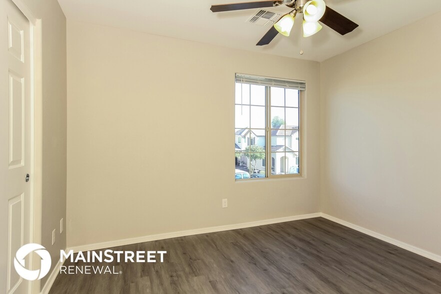 Building Photo - 2822 N 73rd Dr