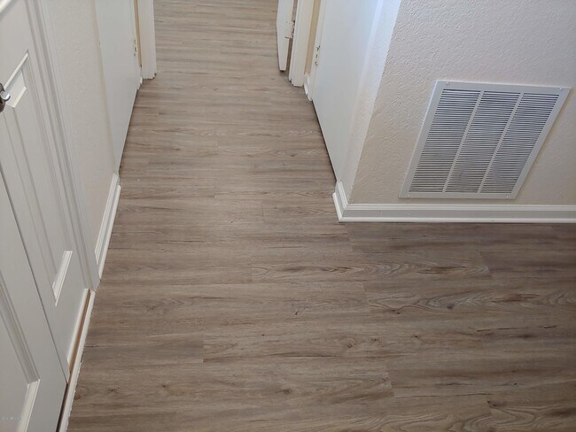 Building Photo - 791 Assisi Ln