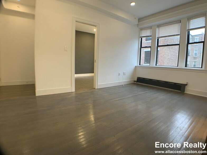 Building Photo - 11 Queensberry St