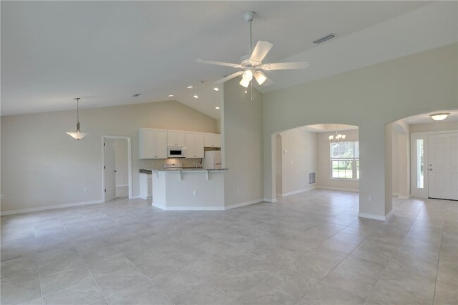 Building Photo - 8336 99th Ct