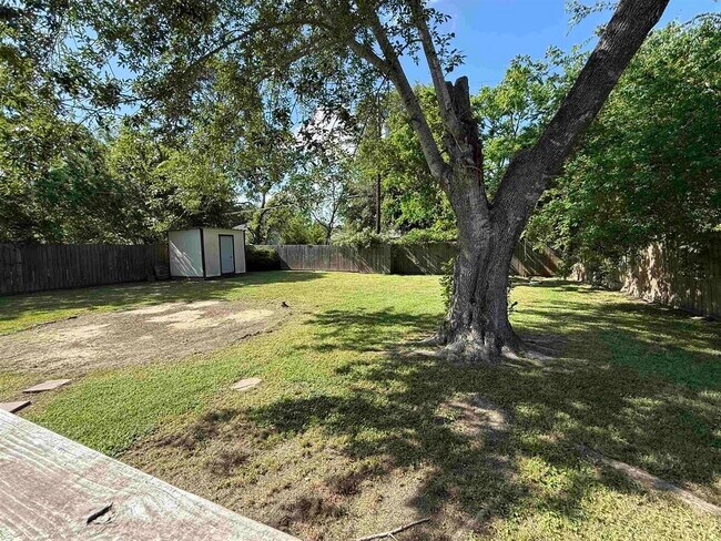 Building Photo - 9260 Josey St