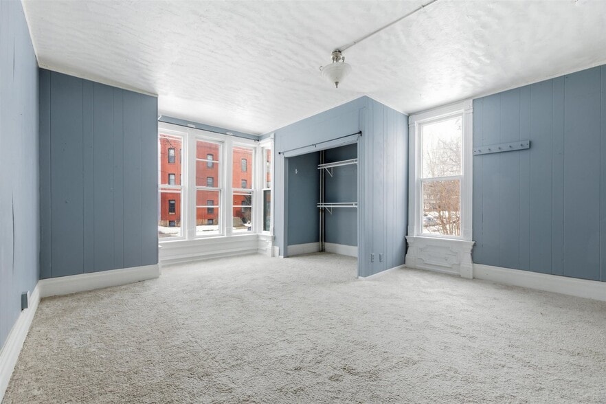 Building Photo - 516 5th Ave SE