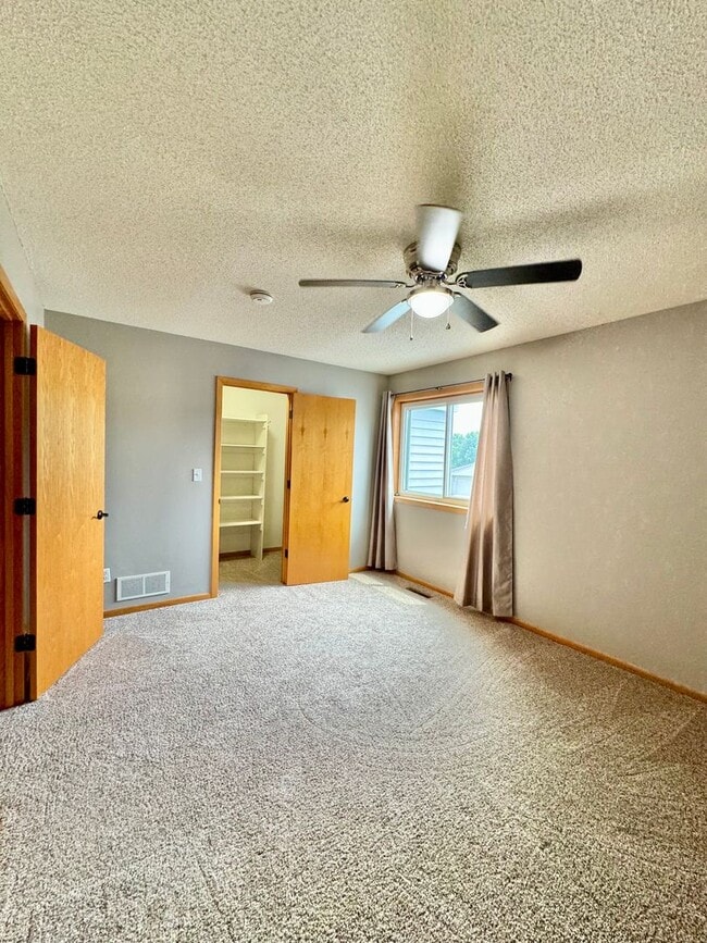 Building Photo - 4851 Tee Ct SW