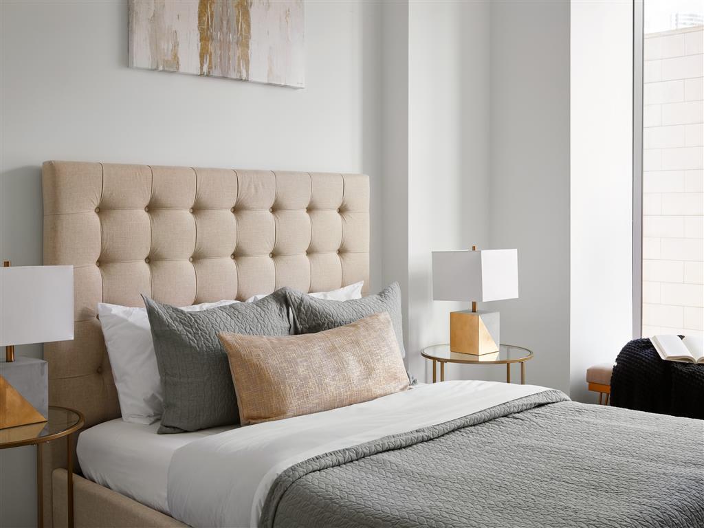 Building Photo - 336 S Halsted St