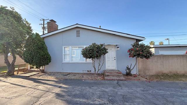 Building Photo - 10838 Vernon Ave