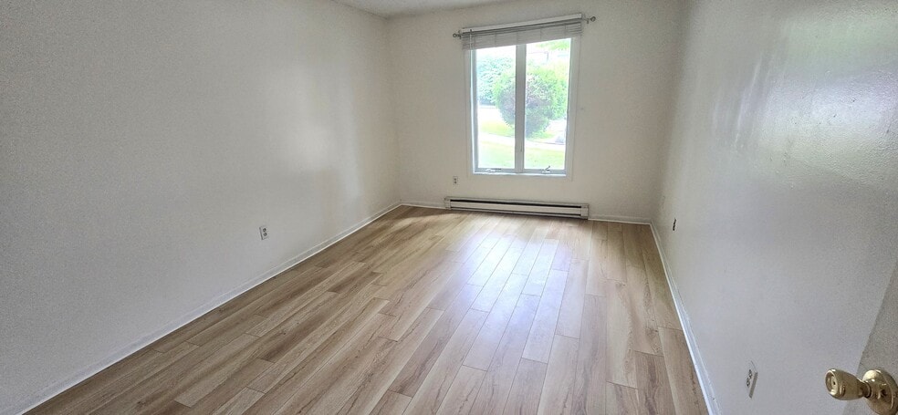 Bedroom 2 - 37 S Williams St