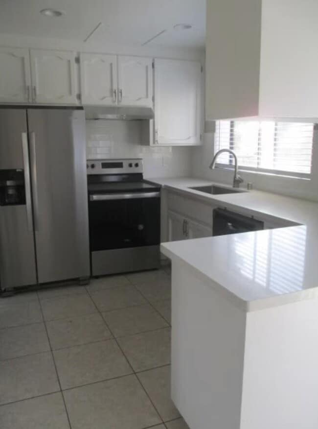Building Photo - 850 Bellomy St