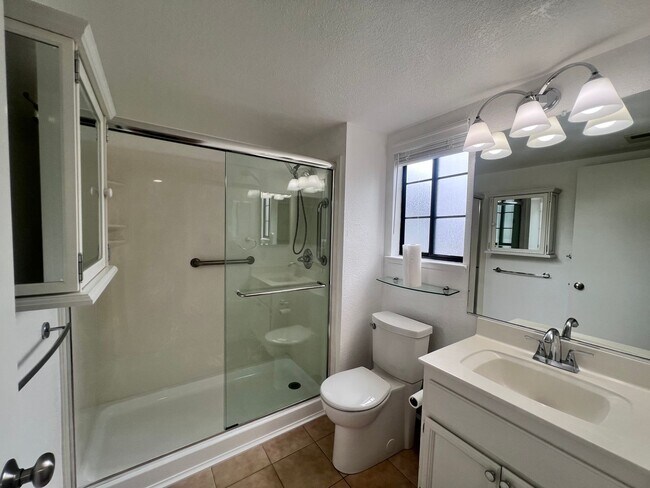 Building Photo - STUNNING 1BD/1BA TOWNHOUSE IN FREMONT CA!!!!