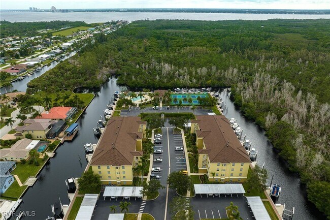 Building Photo - 1799 Four Mile Cove Pkwy
