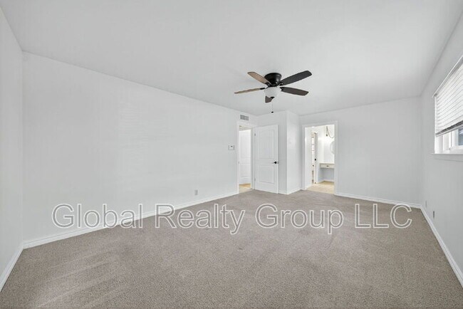 Building Photo - 133 Thomas Edison Dr