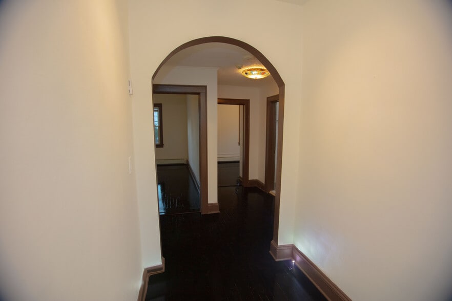 Building Photo - 86 Edgewood Ave