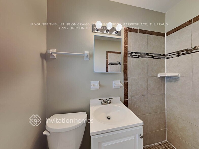 Building Photo - 543 Sheridan Dr