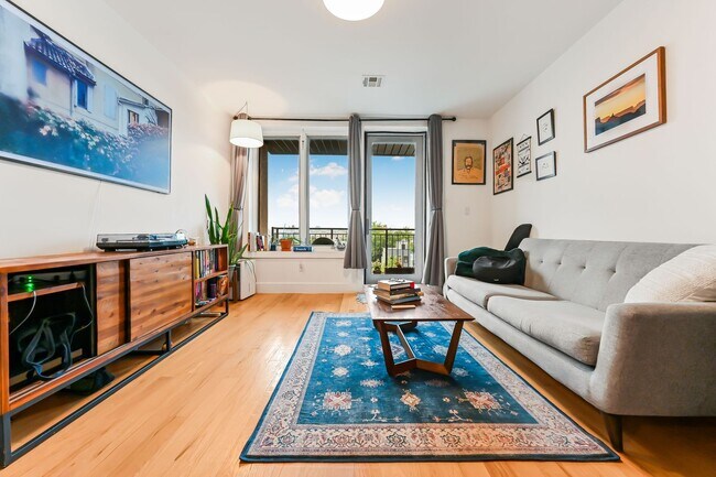 Building Photo - Beautiful 1 Bedroom in Prime Brooklyn with...