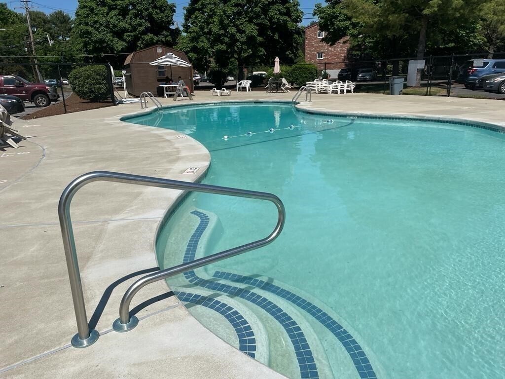 Building Photo - 20 Bryon Rd