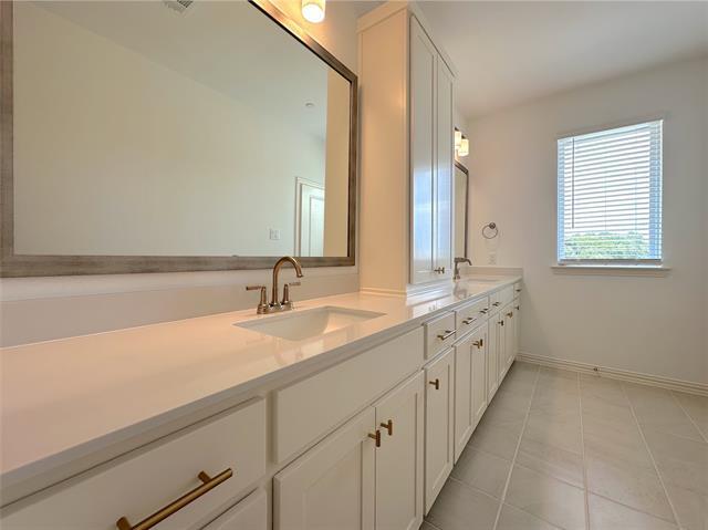 Building Photo - 4824 Lunker St