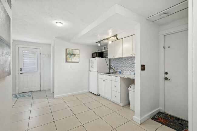 Building Photo - 62 Ocean St