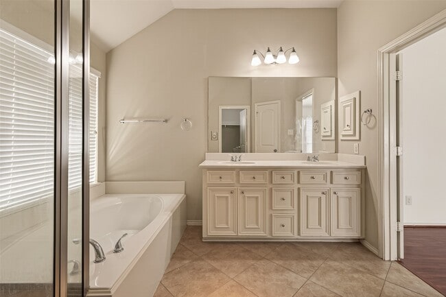 Building Photo - 13406 Moonlit Lake Ln