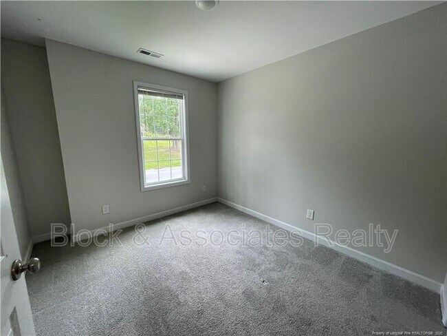 Building Photo - 703 Georgetown Cir