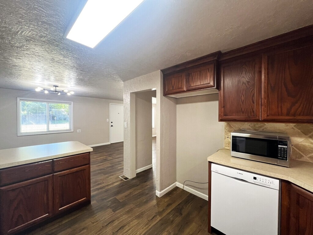 Building Photo - 8725 W Cory Ln