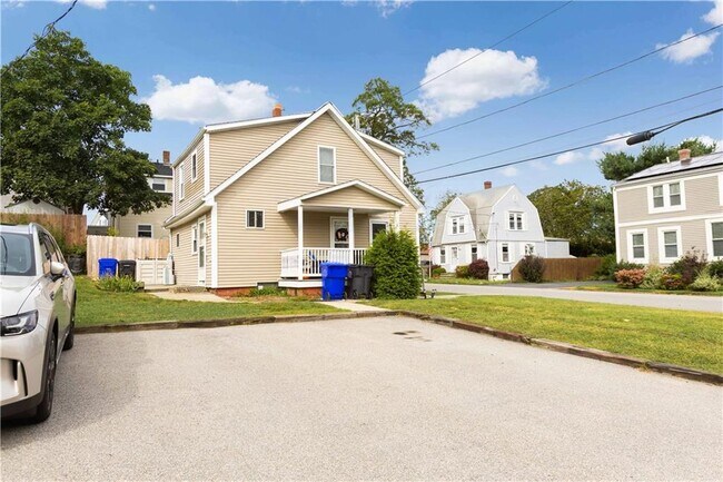 Building Photo - 141 Stanton Ave