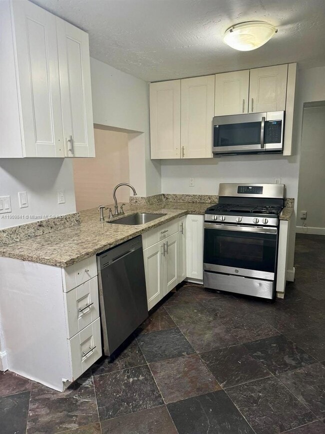 Building Photo - 8670 NW 28th Pl