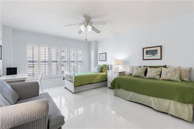 Building Photo - 3850 Galt Ocean Dr
