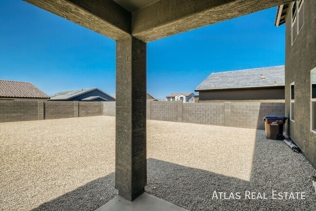 Building Photo - 4518 W Saddlebush Way
