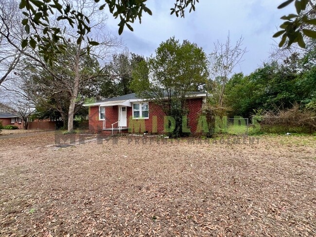 Building Photo - 1348 Ramblin Rd