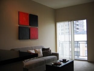 Building Photo - Great Studio Condo unit right between Capi...