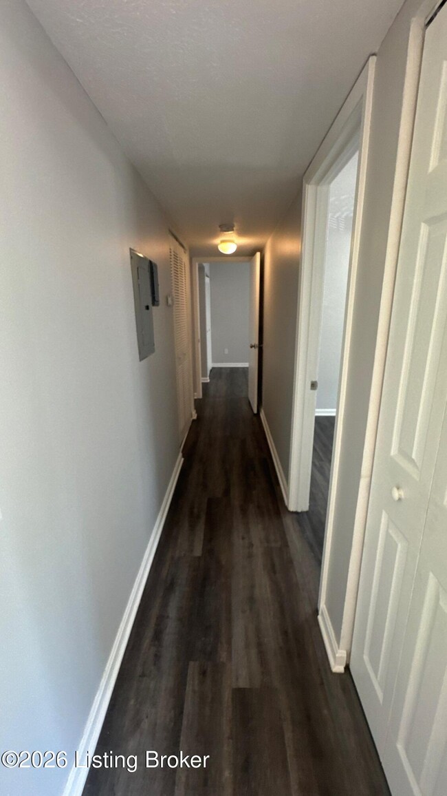 Building Photo - 6512 Six Mile Ln