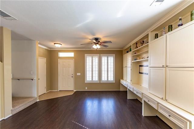 Building Photo - 2620 Van Buren Dr