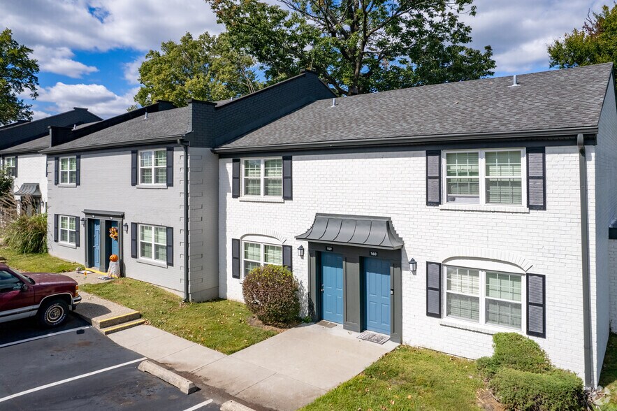 Primary Photo - z-120125-The Monroe