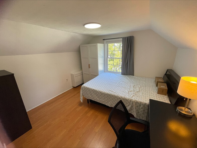 Building Photo - 349 Quinnipiac Ave