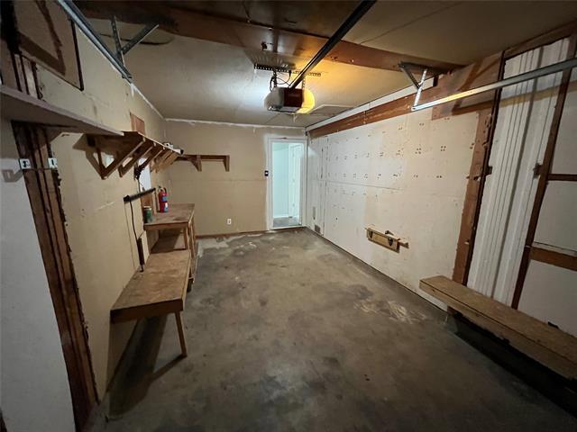 Building Photo - 1841 S Perry Rd