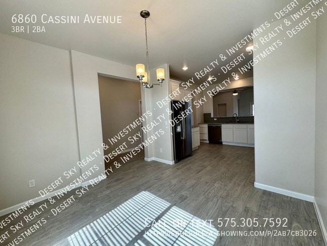 Building Photo - 6860 Cassini Ave