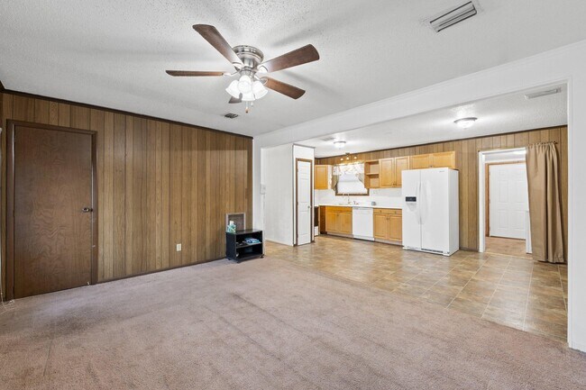 Building Photo - 5417 College Dr