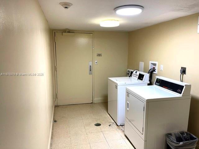 Building Photo - 5555 Collins Ave