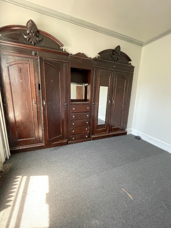 Building Photo - 208 S 41st St