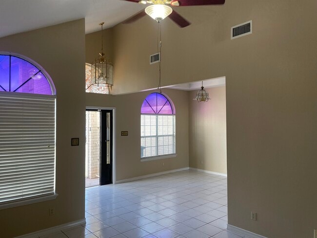 Building Photo - 8741 Augusta Loop