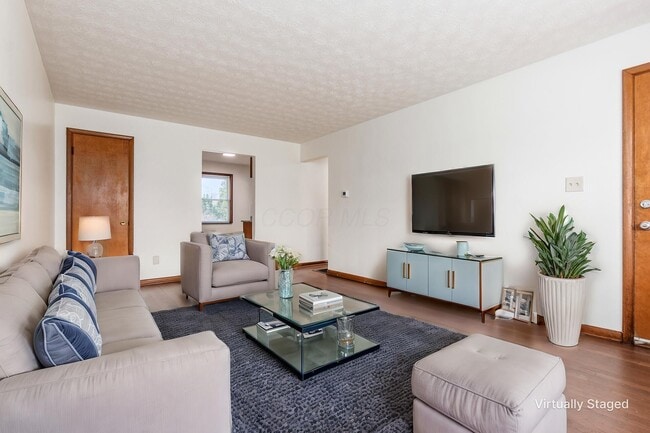 Building Photo - 3070 Lotz Dr