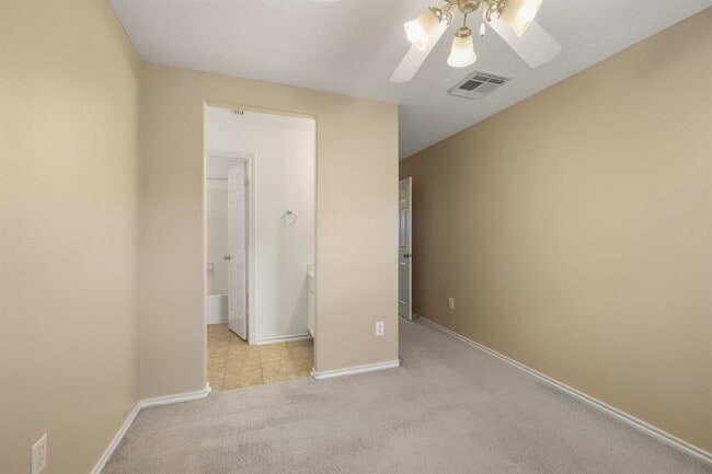 Building Photo - 5030 Birch Manor Ln
