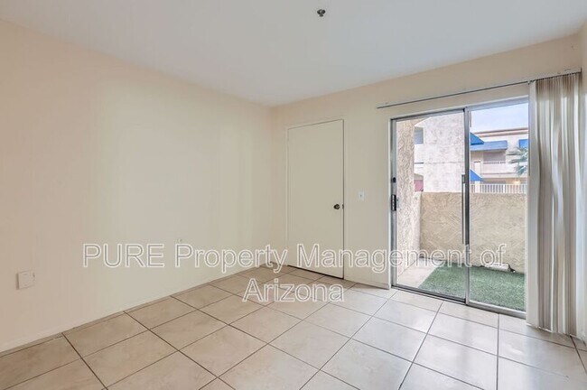 Building Photo - 12221 W Bell Rd