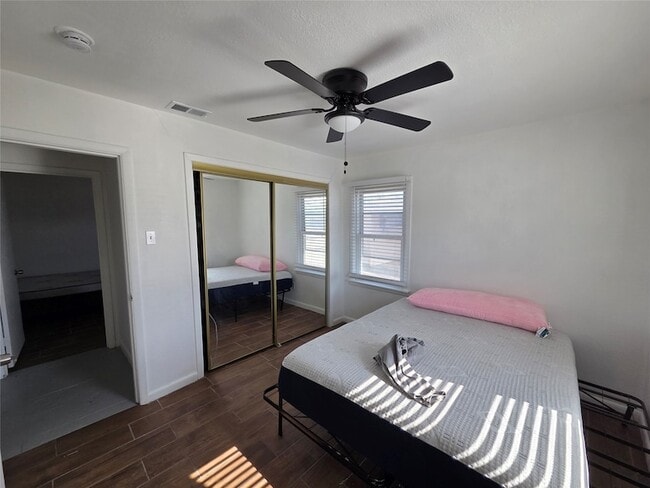 Building Photo - 2559 Valwood Pkwy