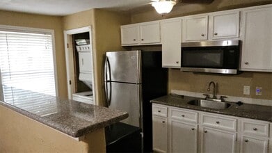 Building Photo - 5603 Northridge Dr