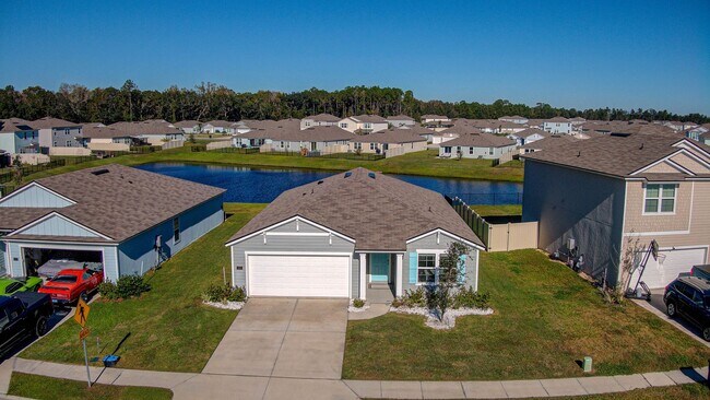 Building Photo - MOVE-IN READY 3/2 IN ENTRADA!