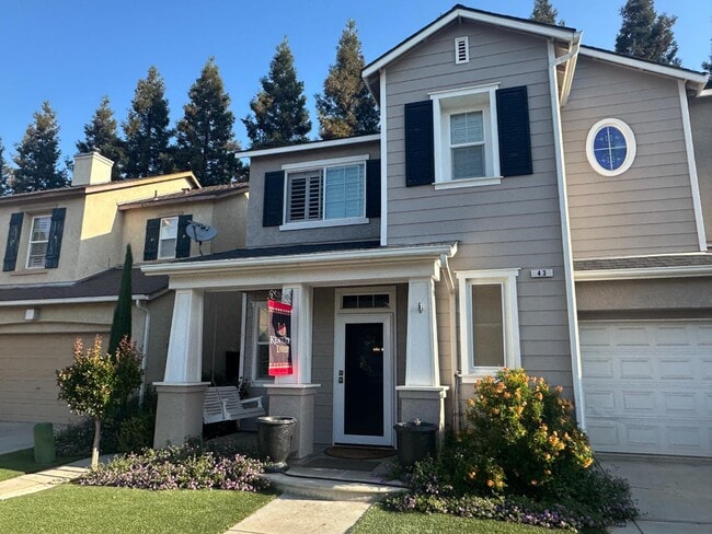 Building Photo - 43 W Bohemia Ln