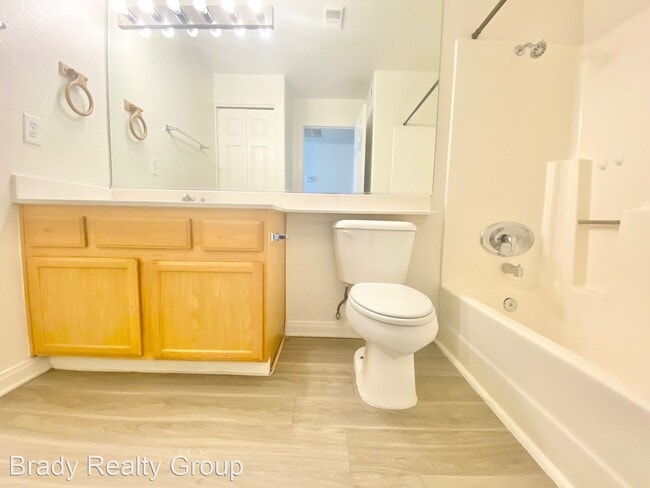 Building Photo - 2 br, 2 bath House - 2978 Juniper Hills #201