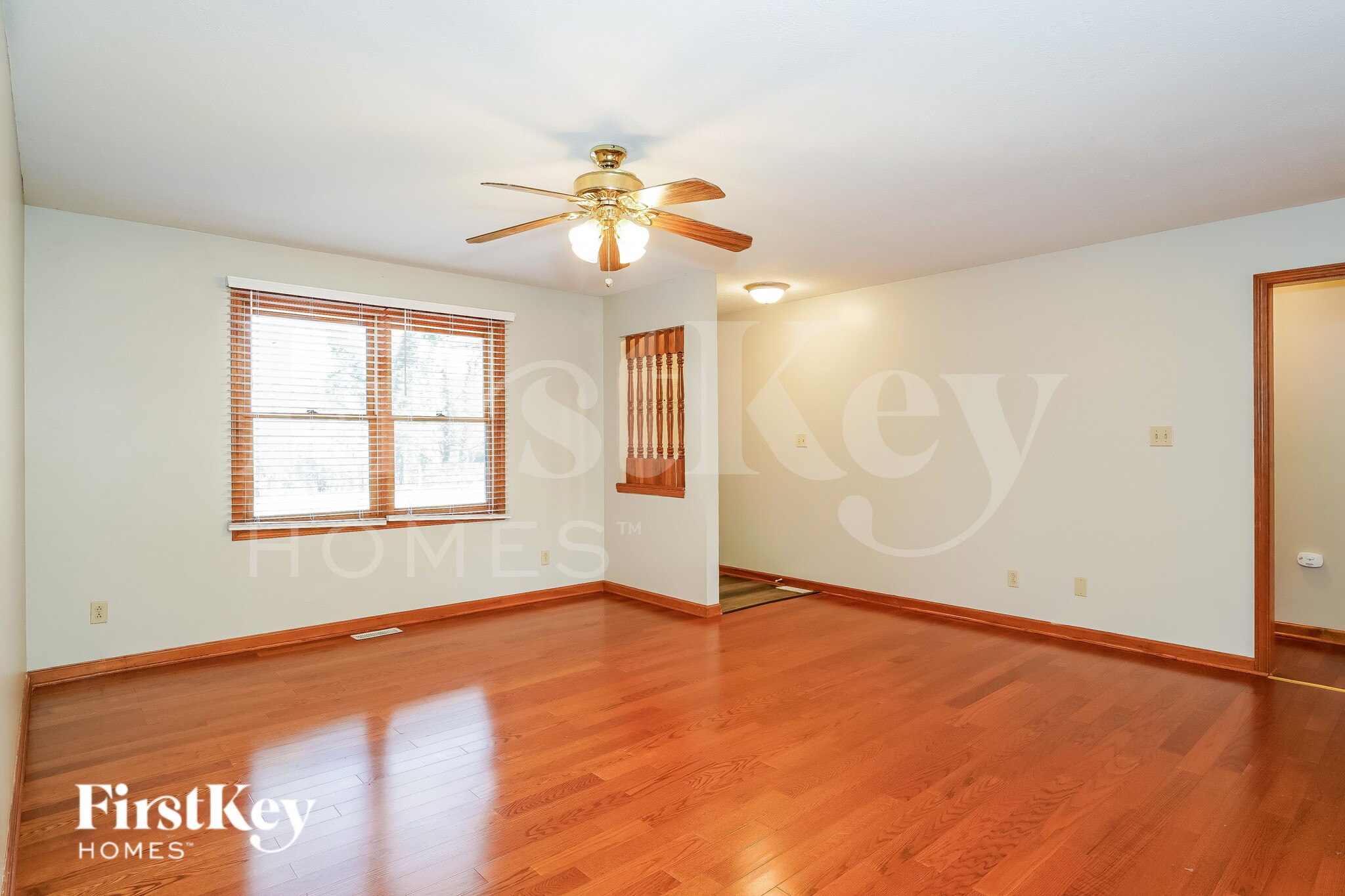 Building Photo - 873 E Cragmont Dr