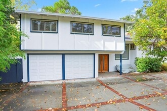 Building Photo - 2010 Santa Cruz Ave