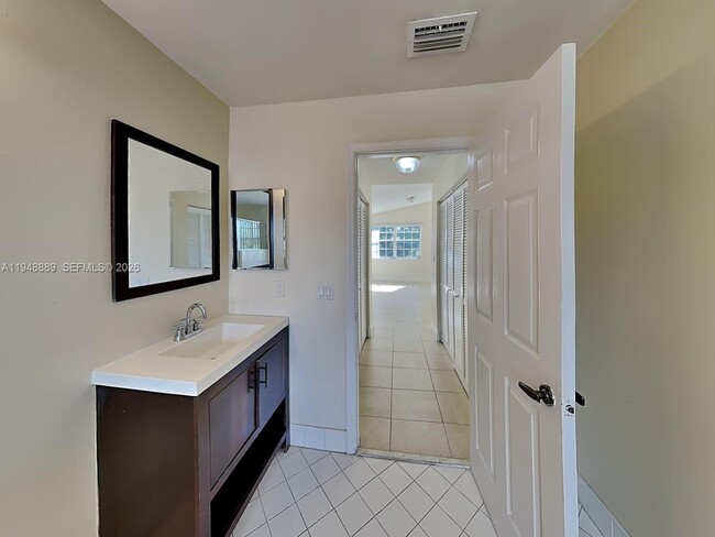 Building Photo - 12354 SW 143rd Ln